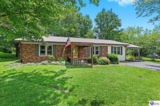 401 Embry Villa Dr in Leitchfield, KY - Building Photo - Building Photo