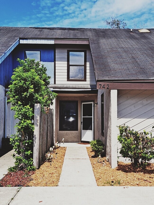 742 Trekker St in Jacksonville, FL - Building Photo - Building Photo