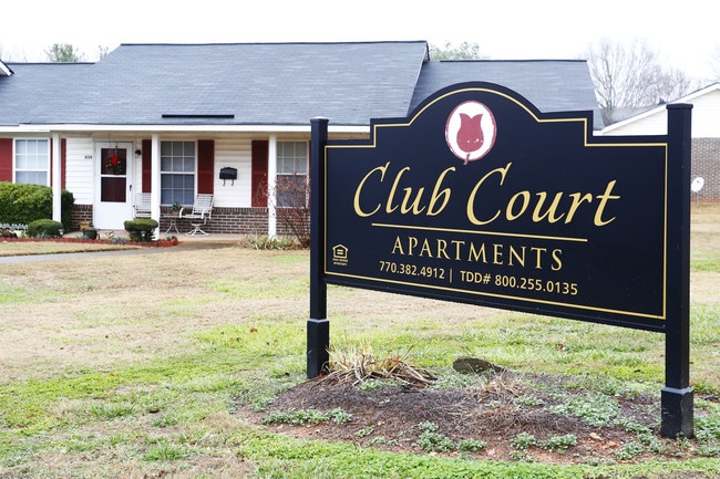 Club Court Apartments I & II in Cartersville, GA - Foto de edificio - Building Photo