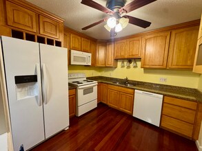 100 Cove Way in Quincy, MA - Building Photo - Building Photo