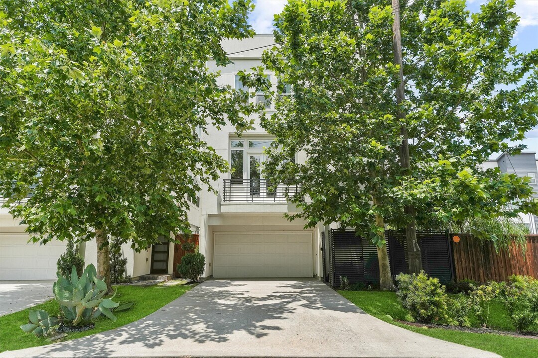 3205 Baron St in Houston, TX - Building Photo