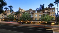 Exterior - Westside Villas Apartments in Los Angeles, California