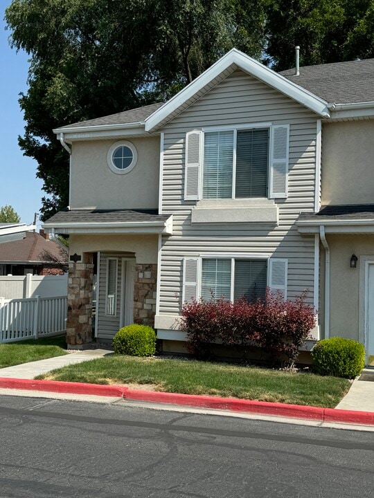 1767 E Kiera Ct in Holladay, UT - Building Photo