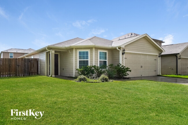 property at 1001 Walnut Ln