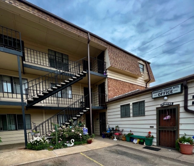 Mansard Square Apartments in Denver, CO - Foto de edificio - Building Photo