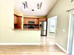 420 Trotters Ln in Greenacres, FL - Building Photo - Building Photo