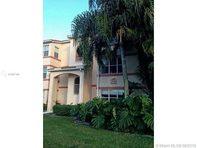 3390 Pinewalk Dr N-Unit -1024 in Margate, FL - Building Photo