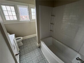 2401 Genesee St in Utica, NY - Building Photo - Building Photo