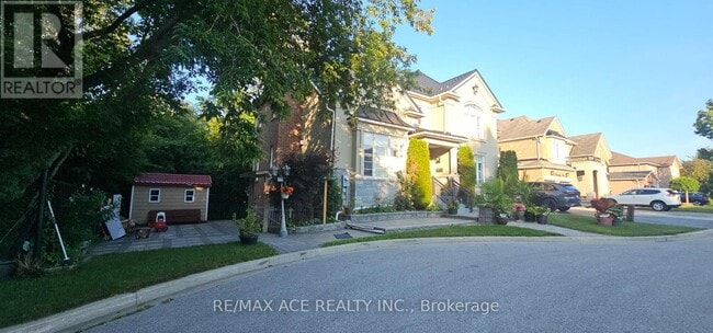 property at 25 Fawnridge Trail