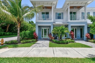 4650 SE Manatee Way in Stuart, FL - Building Photo