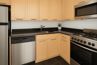 308 E 84th St, Unit 2A in New York, NY - Foto de edificio - Building Photo