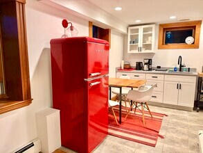 11 Knollwood Rd in Medford, MA - Building Photo - Building Photo