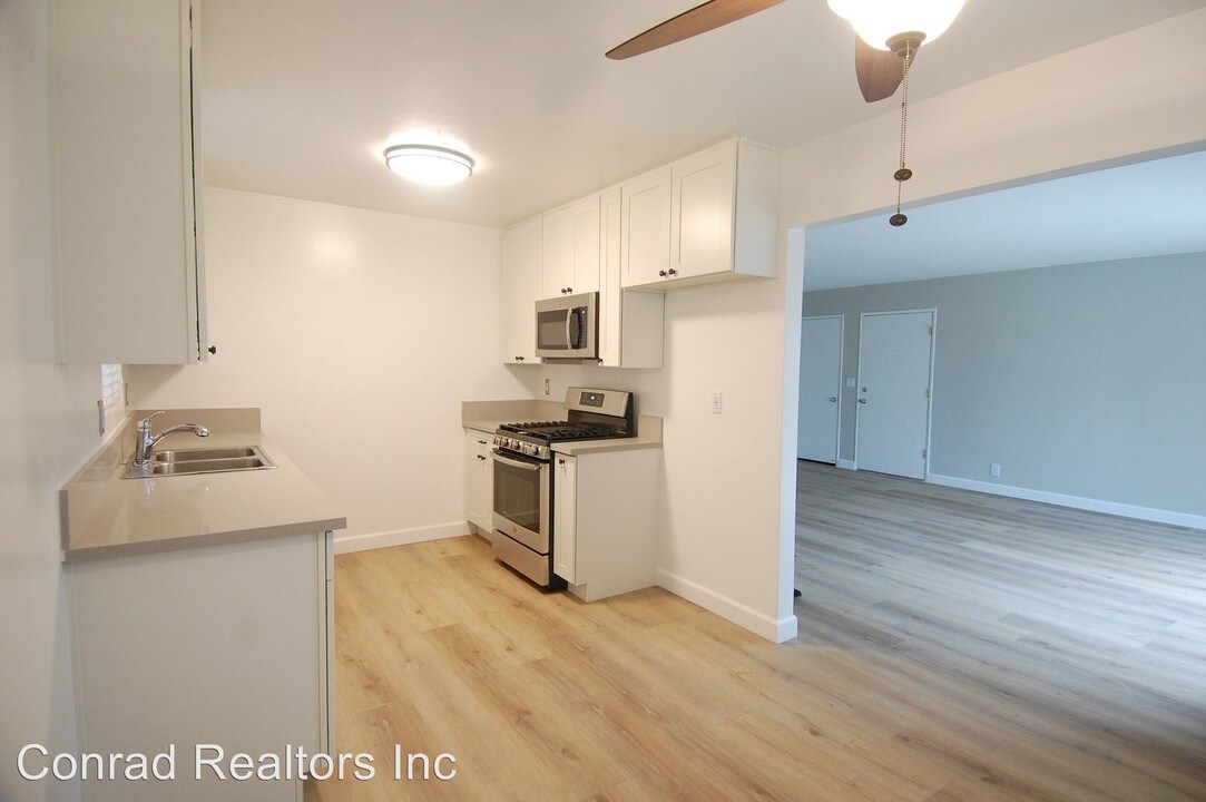 34031 Street of the Amber Lantern in Dana Point, CA - Building Photo