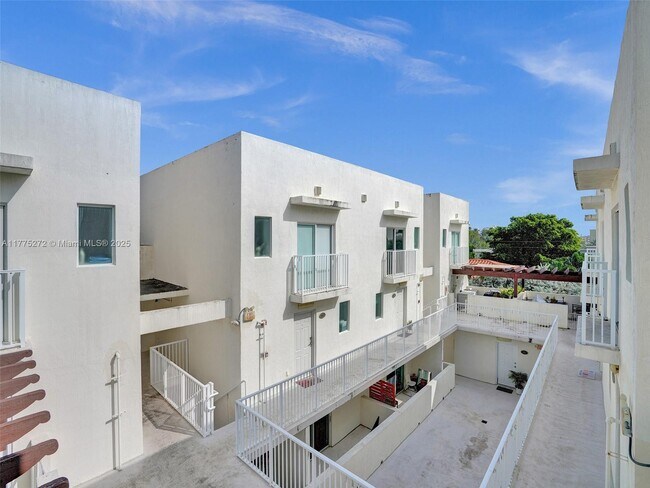 630 85th St in Miami Beach, FL - Building Photo - Building Photo