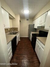 3502 Lodge Ln in Louisville, KY - Building Photo - Building Photo