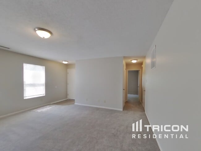 3423 Summer Breeze Cir in Indianapolis, IN - Building Photo - Building Photo