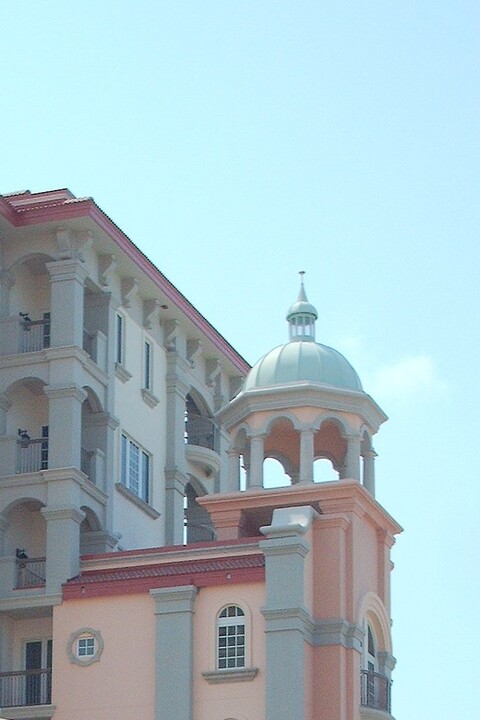 The Grande Riviera in Sarasota, FL - Building Photo