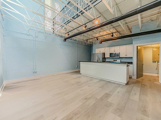 property at 1295 E Broad St