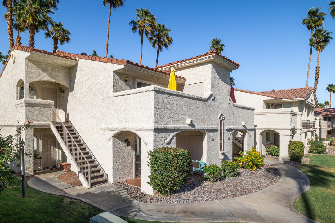 Mesquite Country Club in Palm Springs, CA - Building Photo