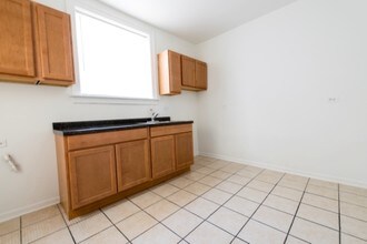 8101 S Drexel Ave in Chicago, IL - Building Photo - Building Photo