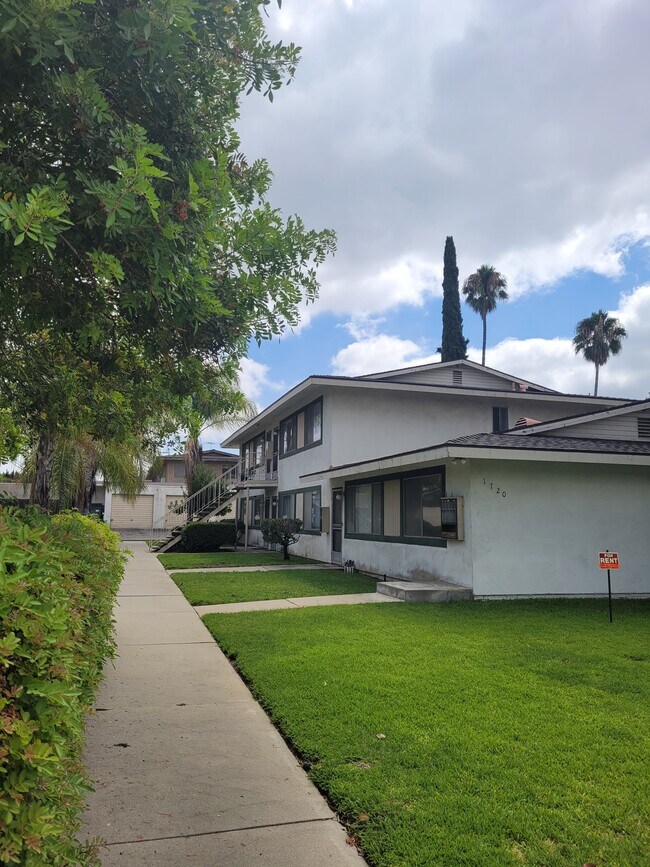 1720 Bonnie Cove Ave Apartments and Nearby Glendora Apartments For Rent