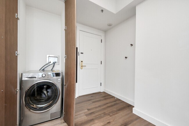 property at 1300 Lamar St