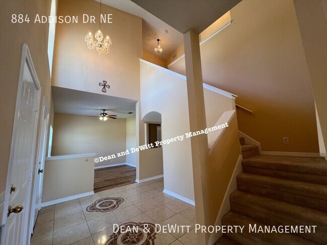 884 Addison Dr NE in St. Petersburg, FL - Building Photo - Building Photo