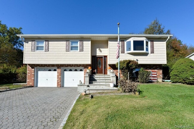 13 Park Terrace in Valley Cottage, NY - Building Photo - Building Photo