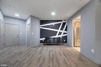 8390 Ice Crystal Dr in Laurel, MD - Building Photo - Building Photo