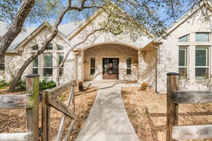 25815 Ralph Fair Rd in Boerne, TX - Building Photo