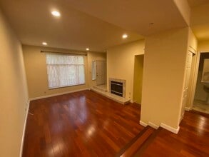 439 Camille Cir, Unit 16 in San Jose, CA - Foto de edificio - Building Photo