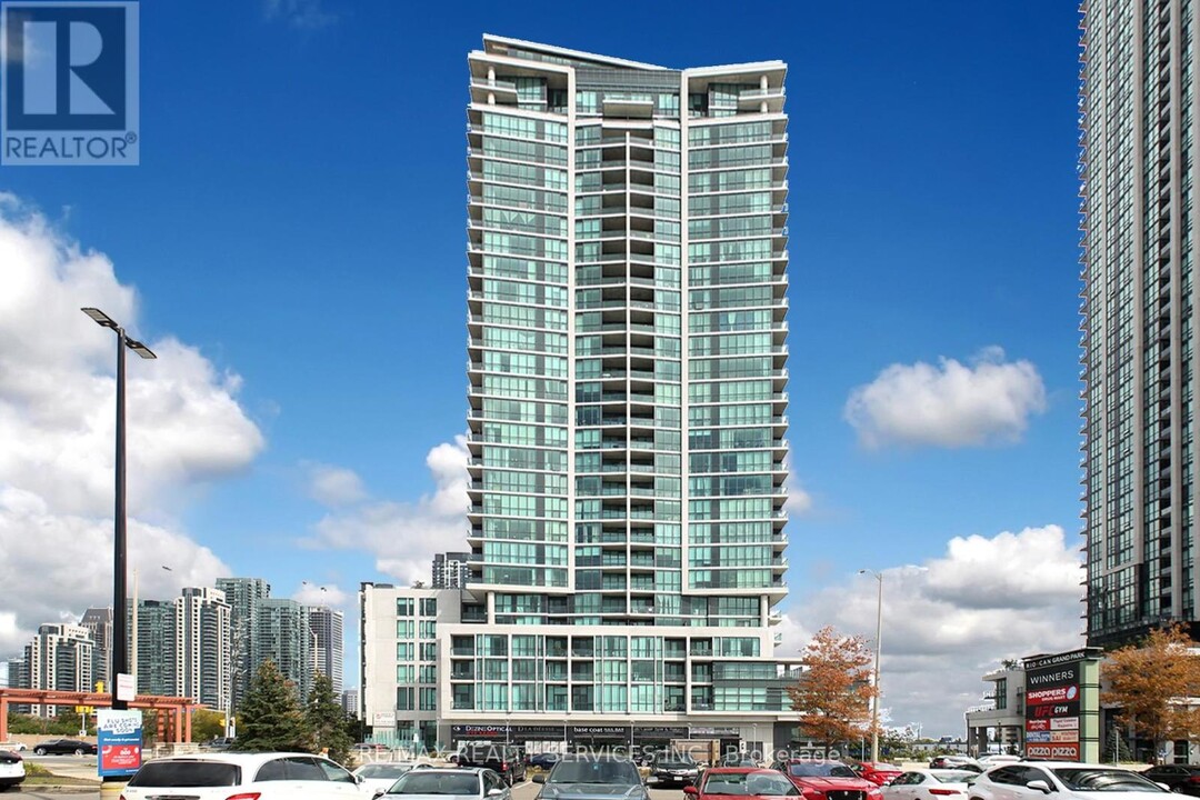 3985-3985 Grand Park Dr in Mississauga, ON - Building Photo