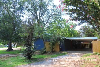 501 Mt Sylvan St in Lindale, TX - Building Photo - Building Photo