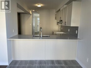 957 Seagrave Ln in Ottawa, ON - Building Photo - Building Photo