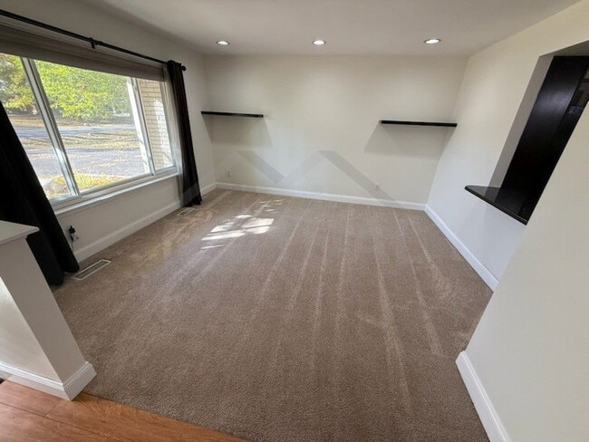 7072 Lee Crest Dr in West Bloomfield Township, MI - Building Photo - Building Photo