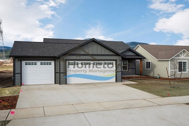 8301 W Splitrail Ave in Rathdrum, ID - Building Photo - Building Photo