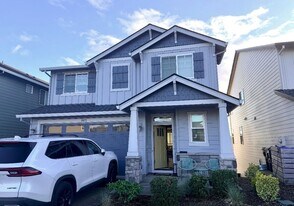 2071 S Jasper Dr in Cornelius, OR - Building Photo