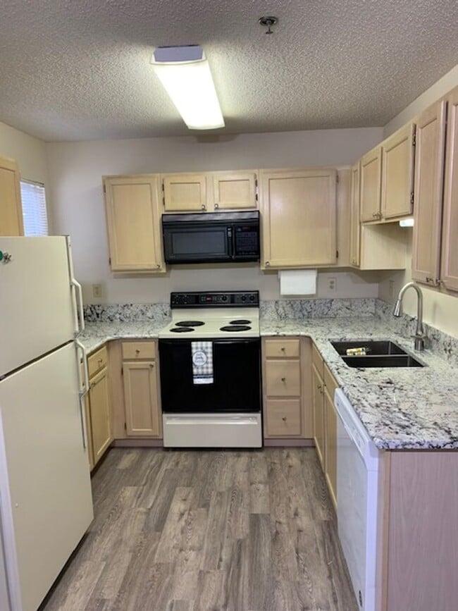 119 Vixen in Branson, MO - Building Photo - Building Photo