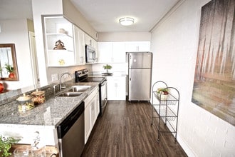 Lakota on Grand in Kansas City, MO - Building Photo - Building Photo