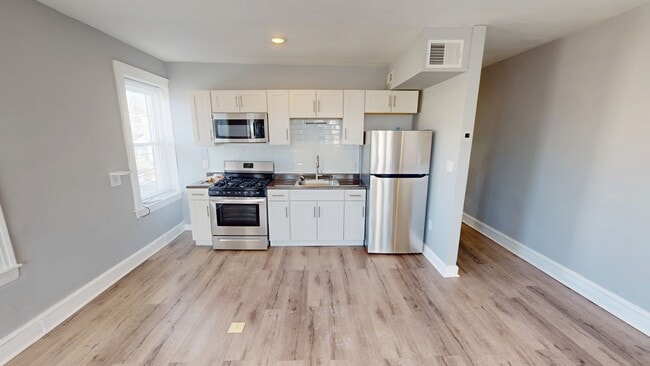 5861 Cedar Ave in Philadelphia, PA - Building Photo - Building Photo