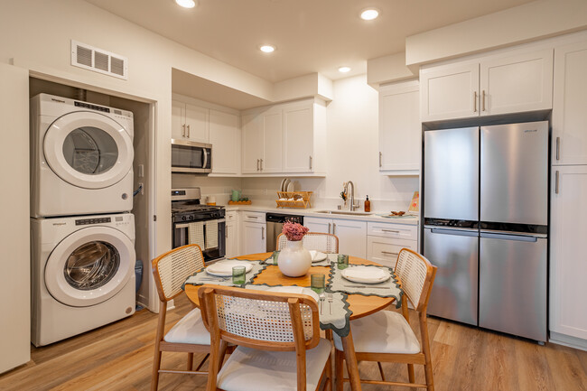 Westbrook Apartments in Riverside, CA - Building Photo - Interior Photo