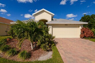 9756 Palm Breezes Dr in Fort Pierce, FL - Building Photo - Building Photo