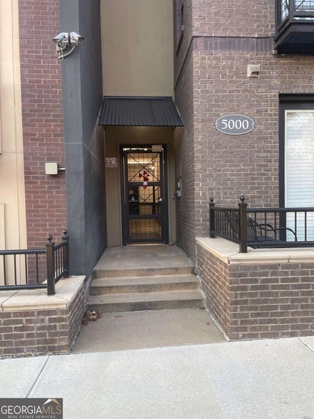 property at 5300 Peachtree Rd