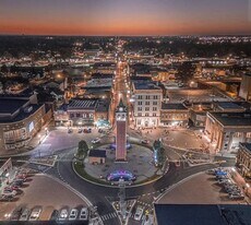 712 N Market St, Unit SUITE in Marion, IL - Building Photo