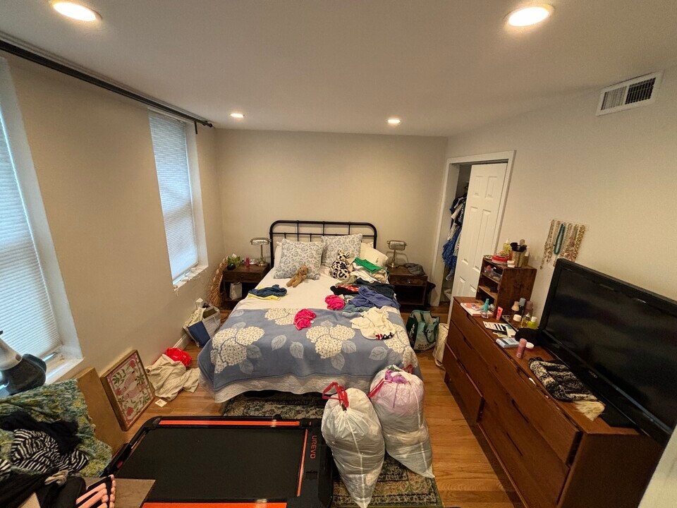 149 L St, Unit 149 in Boston, MA - Building Photo
