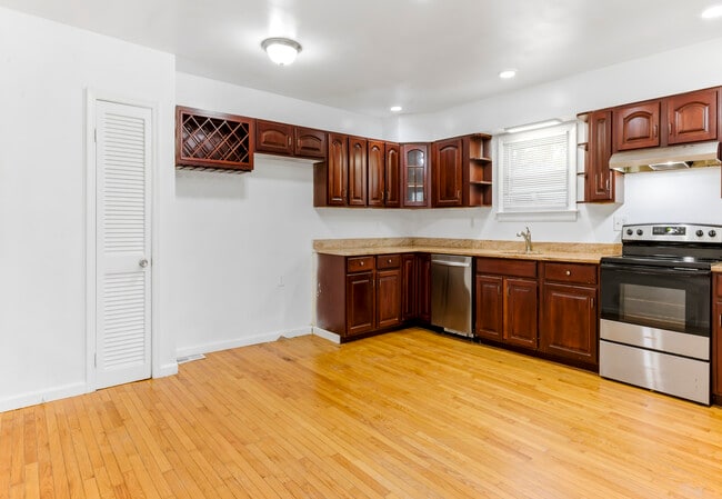 107 River Rd Dr in West Deptford, NJ - Building Photo - Building Photo