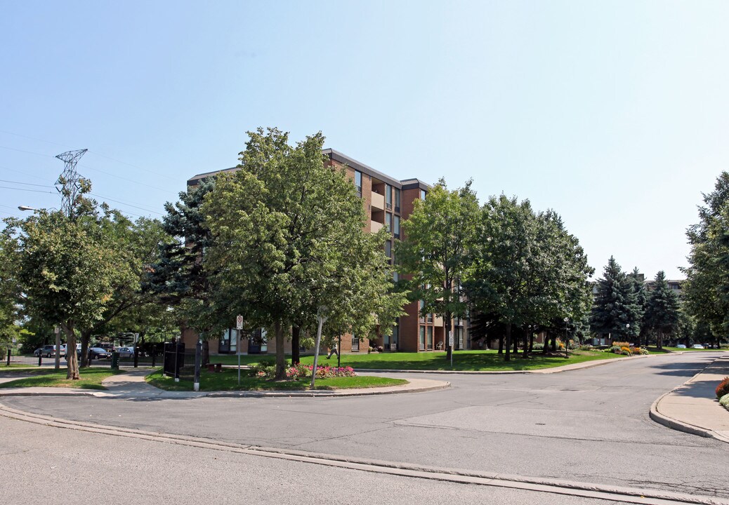Village at the Pines in Pickering, ON - Building Photo