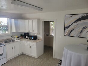 979 37th St in Oakland, CA - Foto de edificio - Building Photo