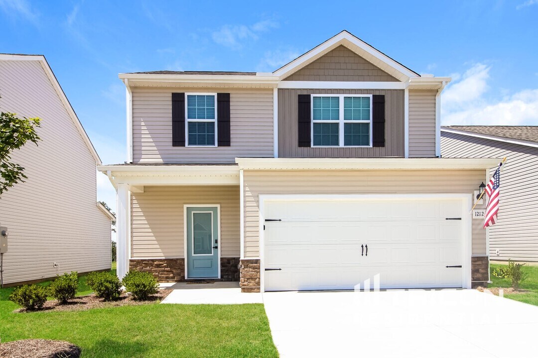 1212 Crested Iris St in Moore, SC - Building Photo