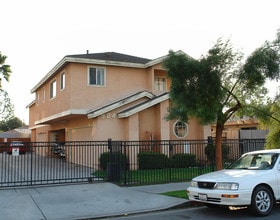 924 S Cambridge St in Anaheim, CA - Building Photo - Building Photo